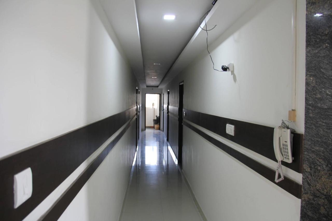 Seaqueen Residency Hotel Chennai Exterior foto
