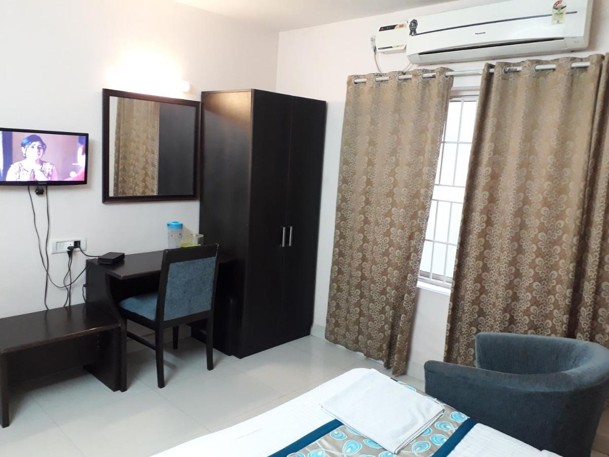 Seaqueen Residency Hotel Chennai Exterior foto
